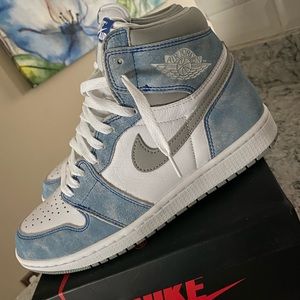 COPY - Jordan 1 “Hyper Royal”